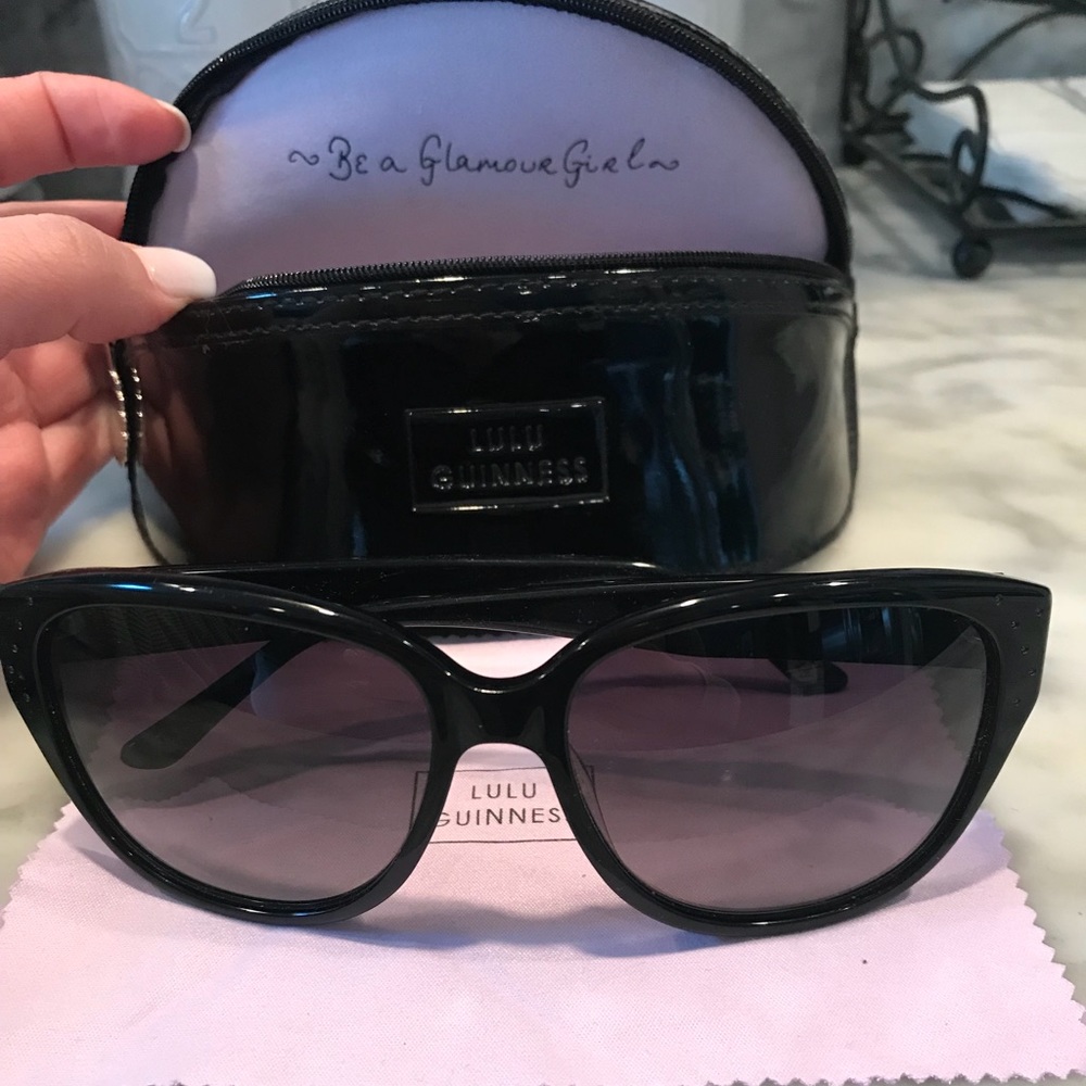 Lulu Guinness polarized sunglasses